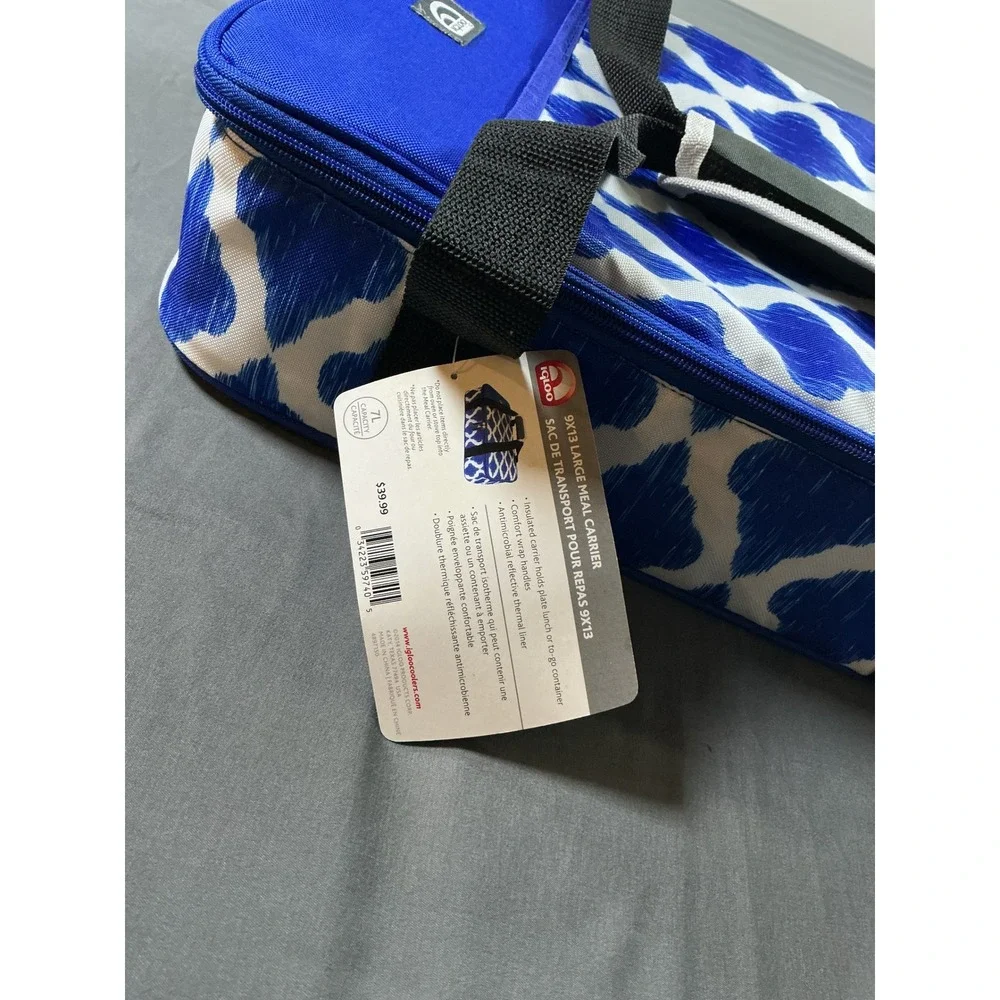 Igloo 9x13‎ Large Meal Carrier Insulated Cooler Bag Blue White Ikat Quatrefoil
